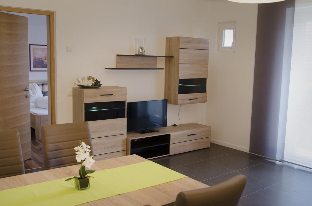 Residence Reinhild Налес Екстериор снимка