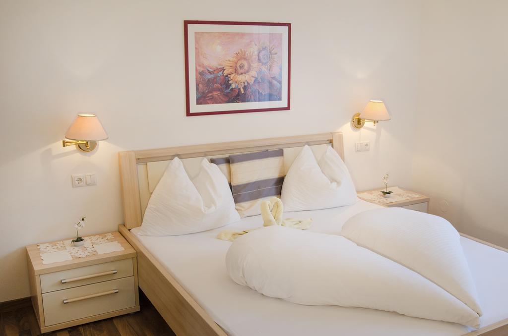 Residence Reinhild Налес Екстериор снимка